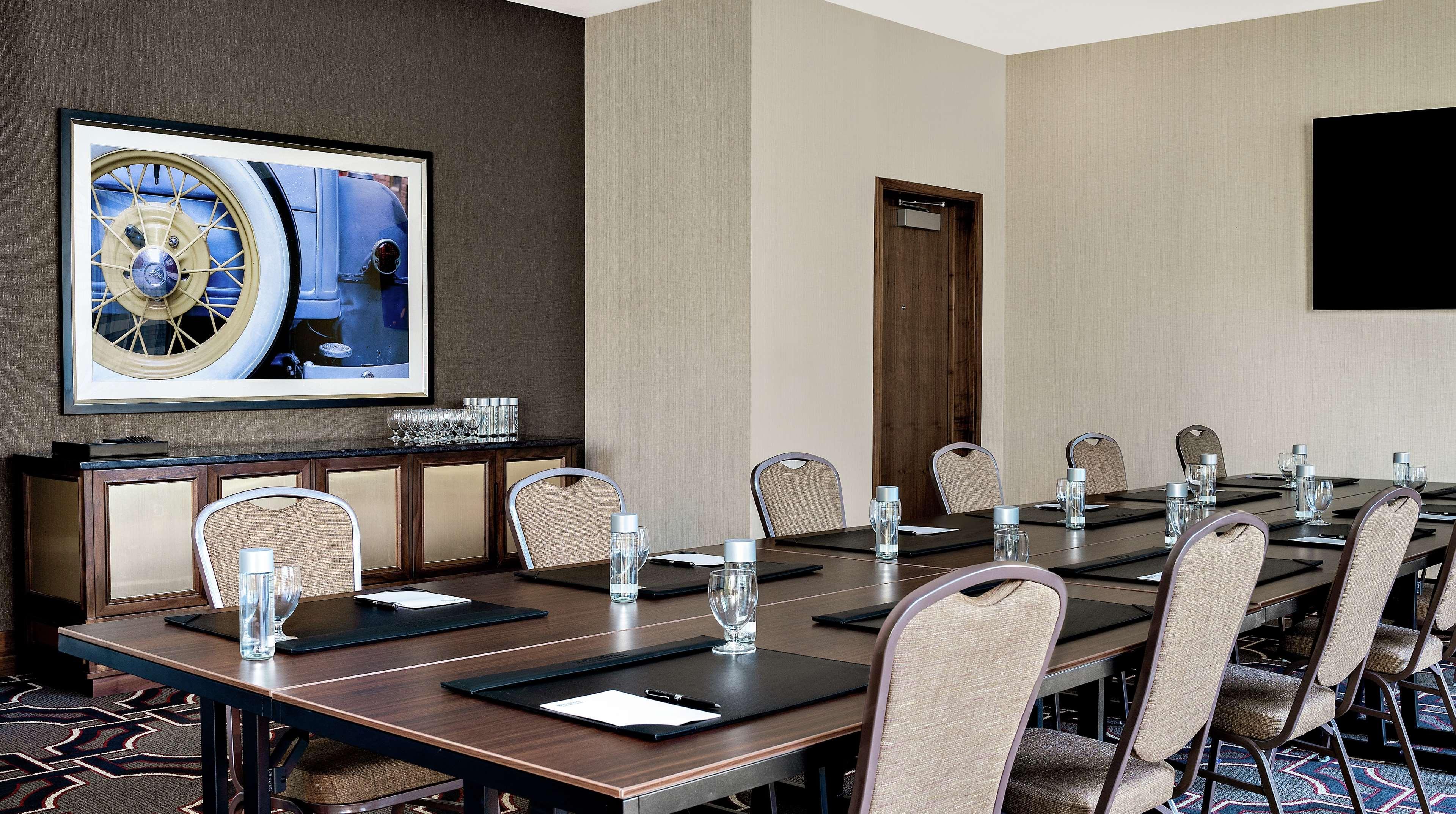 Hilton Garden Inn Chicago Mccormick Place Exterior photo
